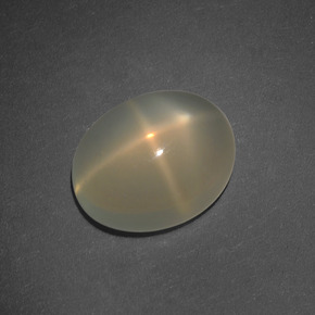Pietra di luna stellata naturale crema da 4,88 ct, taglio ovale, traslucido