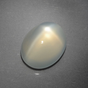 Pietra di luna stellata Color crema naturale da 3.63 ct, Taglio ovale, Traslucido