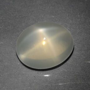 Pietra di luna stellata naturale crema da 3,76 ct, taglio ovale, traslucido
