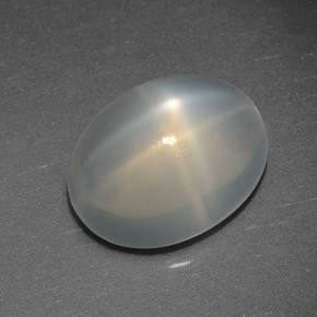 Pietra di luna stellata naturale bianco da 2,55 ct, taglio ovale, traslucido