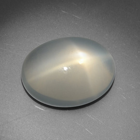 Pietra di luna stellata Color crema naturale da 10.39 ct, Taglio ovale, Traslucido