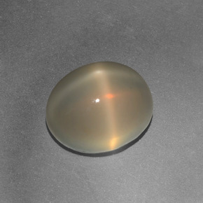 Pietra di luna stellata naturale crema da 4,97 ct, taglio ovale, traslucido