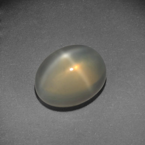 Pietra di luna stellata Color crema naturale da 3.54 ct, Taglio ovale, Traslucido