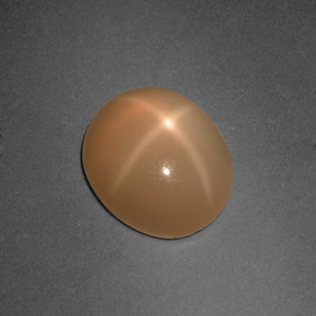 Pietra di luna stellata naturale arancione da 4,81 ct, taglio ovale, traslucido