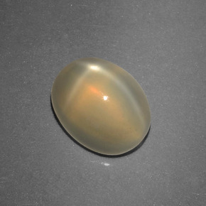 Pietra di luna stellata naturale crema da 2,74 ct, taglio ovale, traslucido