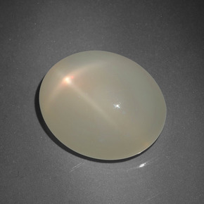 Pietra di luna stellata Color crema naturale da 32.60 ct, Taglio ovale, Traslucido