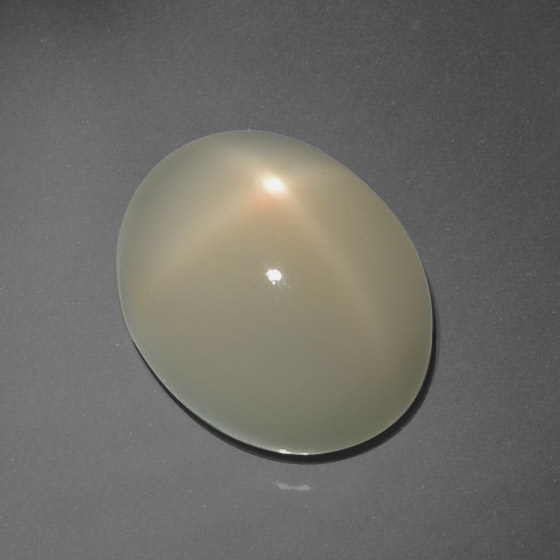 Pietra di luna stellata naturale marrone da 7,26 ct, taglio ovale, traslucido