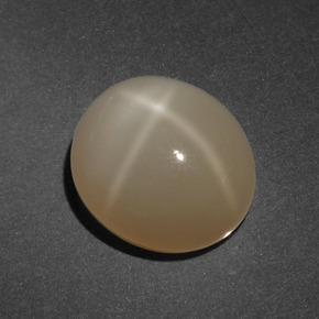 Pietra di luna stellata naturale arancione da 4,80 ct, taglio ovale, traslucido