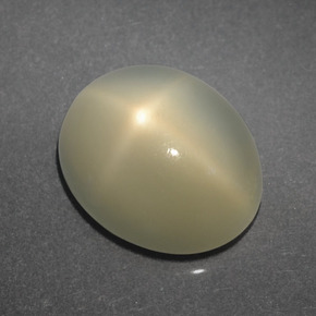 Pietra di luna stellata naturale crema da 4,06 ct, taglio ovale, traslucido