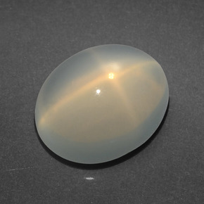 Pietra di luna stellata naturale crema da 4,36 ct, taglio ovale, traslucido