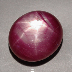 Rubino stellato rosso porpora naturale da 22,57 ct, taglio ovale, opaco
