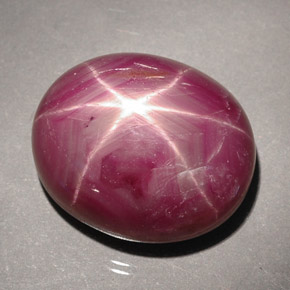 Rubino stellato naturale rosso da 31,05 ct, taglio ovale, opaco