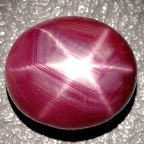 Rubino stellato naturale rosso da 24,37 ct, taglio ovale, opaco