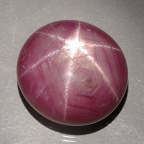 Rubino stellato naturale rosso da 31,54 ct, taglio ovale, opaco