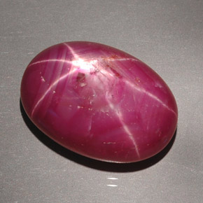 Rubino stellato naturale rosso da 27,63 ct, taglio ovale, opaco