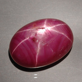 Rubino stellato naturale rosso da 27,63 ct, taglio ovale, opaco