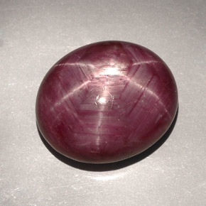Rubino stellato naturale rosso da 31,39 ct, taglio ovale, opaco