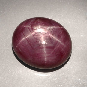 Rubino stellato naturale rosso da 31,39 ct, taglio ovale, opaco