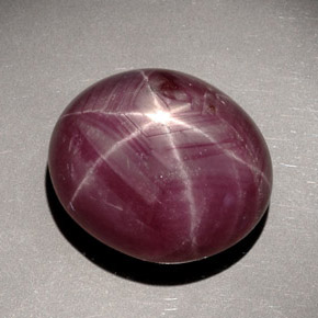 Rubino stellato naturale rosso da 28,16 ct, taglio ovale, opaco