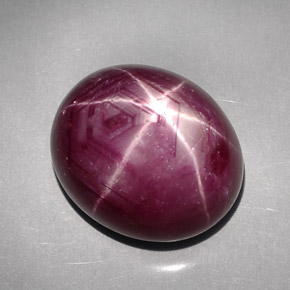 Rubino stellato naturale rosso da 48,29 ct, taglio ovale, opaco