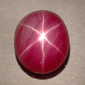 Rubino stellato naturale rosso da 7,44 ct, taglio ovale, opaco