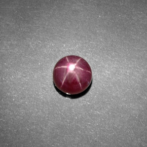 Rubino stellato Rosso violaceo naturale da 1.56 ct, Taglio rotondo, Opaco