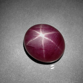 Rubino stellato naturale rosso da 7,15 ct, taglio ovale, opaco
