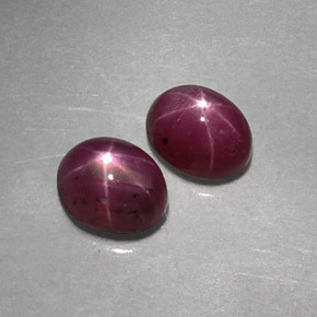 Rubino stellato naturale rosso da  ct, taglio ovale, opaco