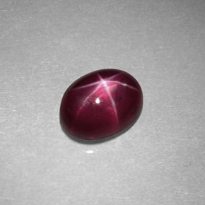 Rubino stellato naturale rosso da 0,89 ct, taglio ovale, opaco