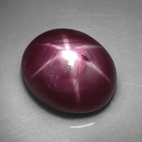 Rubino stellato Rosso violaceo naturale da 5.50 ct, Taglio ovale, Opaco
