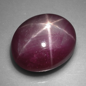 Rubino stellato naturale rosso da 5,68 ct, taglio ovale, opaco
