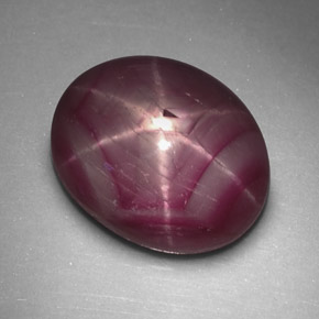 Rubino stellato Rosso violaceo naturale da 3.95 ct, Taglio ovale, Opaco