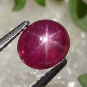 Rubino stellato Rosso violaceo naturale da 1.70 ct, Taglio ovale, Traslucido
