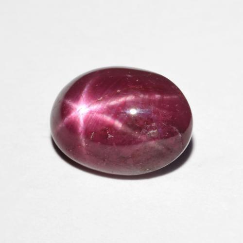 Rubino stellato Rosso scuro naturale da 4.29 ct, Taglio ovale, Opaco