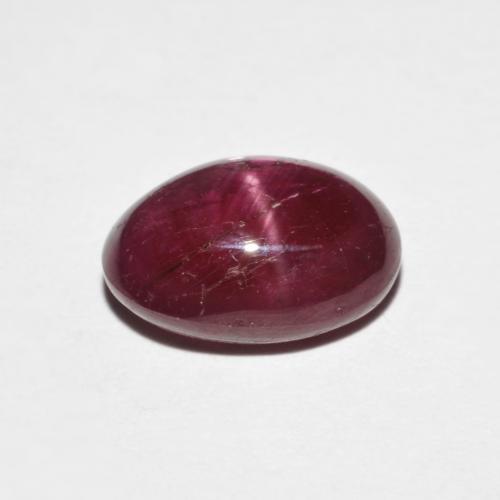 Rubino stellato Rosso scuro naturale da 4.29 ct, Taglio ovale, Opaco