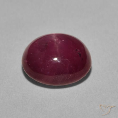 Rubino Stellato Magenta intenso naturale da 5.07 ct, Ovale, Opaco