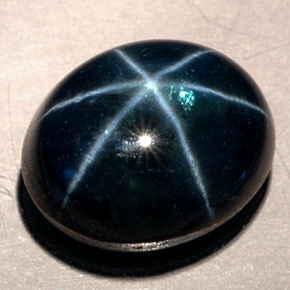 Zaffiro stellato naturale blu da 11,53 ct, taglio ovale, traslucido