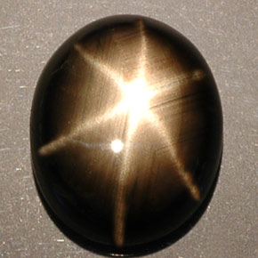 Zaffiro stellato naturale nero da 5,25 ct, taglio ovale, opaco