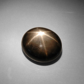 Zaffiro stellato naturale nero da 17,90 ct, taglio ovale, opaco