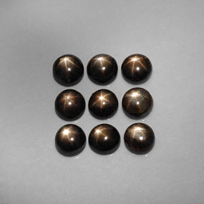 Zaffiro stellato naturale nero da  ct, taglio rotondo, opaco