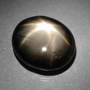 Zaffiro stellato naturale nero da 17,16 ct, taglio ovale, opaco