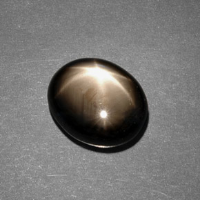 Zaffiro stellato naturale nero da 7,88 ct, taglio ovale, opaco