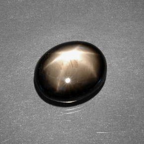 Zaffiro stellato naturale nero da 7,88 ct, taglio ovale, opaco