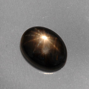 Zaffiro stellato naturale nero da 1,59 ct, taglio ovale, traslucido