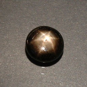 Zaffiro stellato naturale nero da 0,60 ct, taglio rotondo, opaco