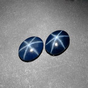 Zaffiro stellato naturale blu da  ct, taglio ovale, opaco