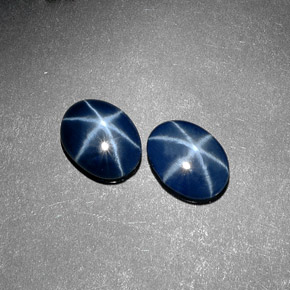 Zaffiro stellato naturale blu da  ct, taglio ovale, opaco