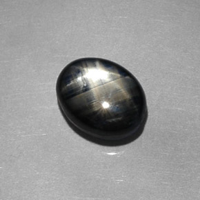 Zaffiro stellato naturale nero da 1,98 ct, taglio ovale, opaco