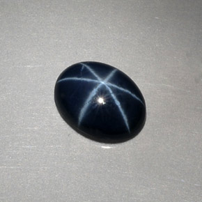 Zaffiro stellato Blu scuro naturale da 1.52 ct, Taglio ovale, Opaco