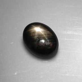Zaffiro stellato Nero naturale da 1.84 ct, Taglio ovale, Opaco